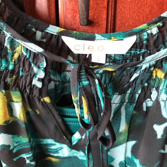 2/$15 Cleo Blouse NWOT - Picture 1 of 5